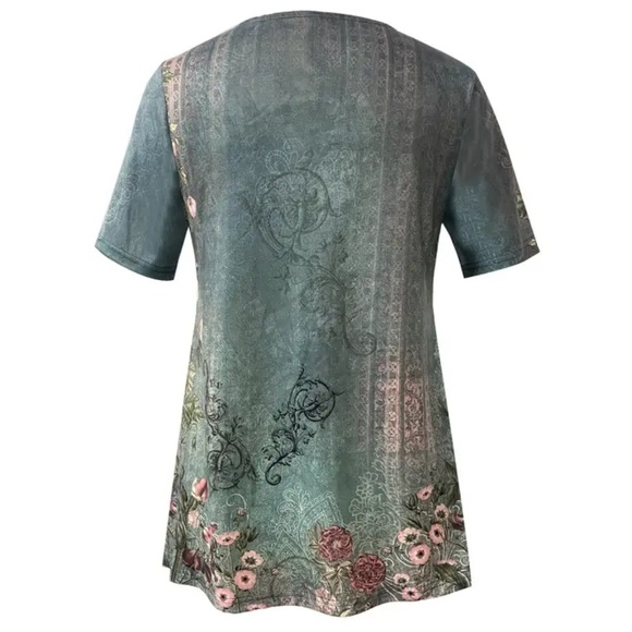 Floral Zippered Top in Green/Short Sleeve/discount Shipping/Free Gift - Picture 3 of 8